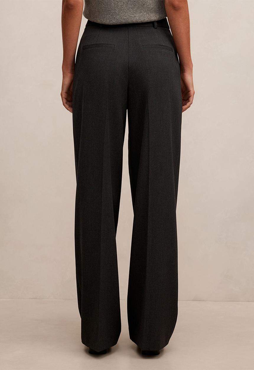 Forever New - Samantha straight leg pants in charcoal suit