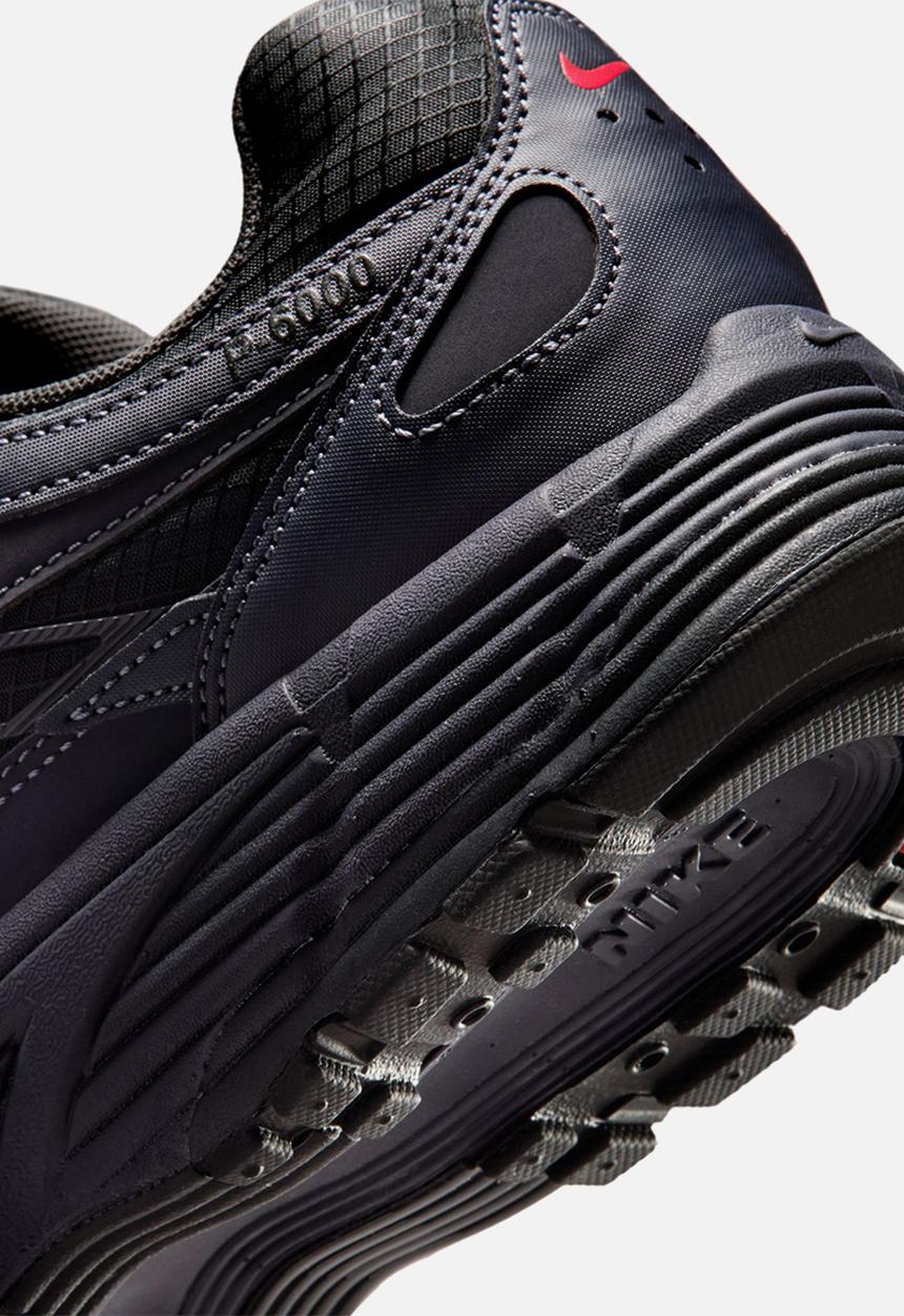 Nike - Nike P-6000 SE