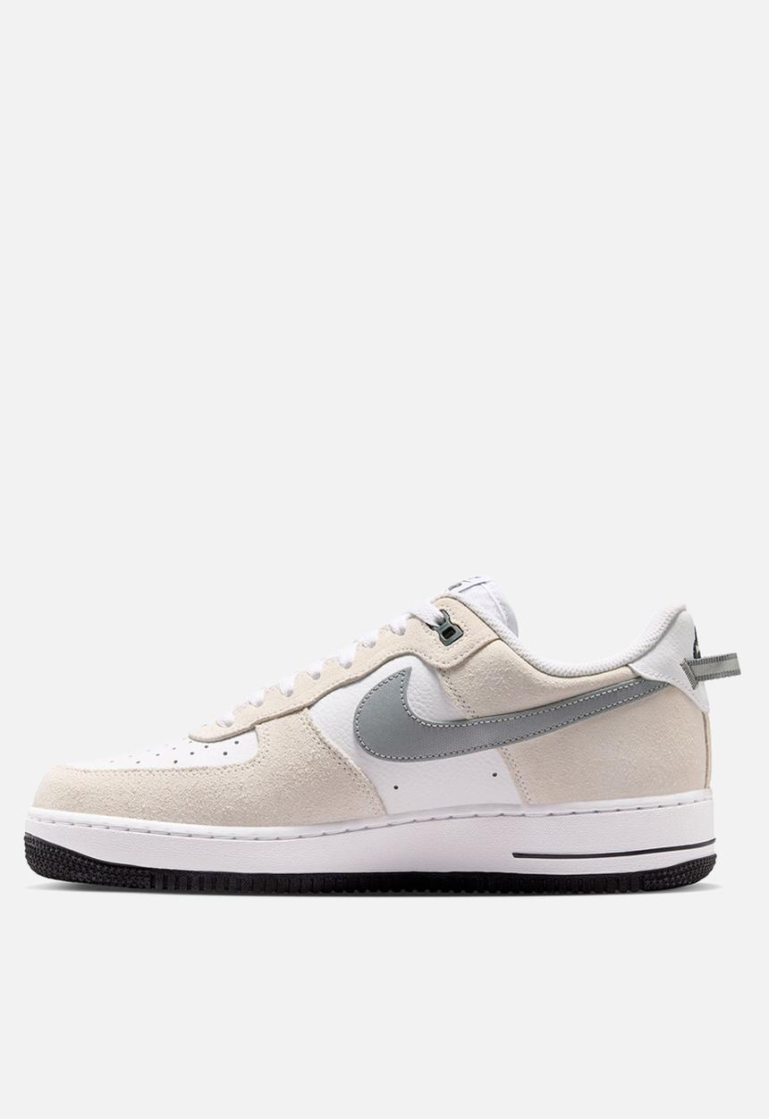 Nike - NIKE AIR FORCE 1 '07 LV8