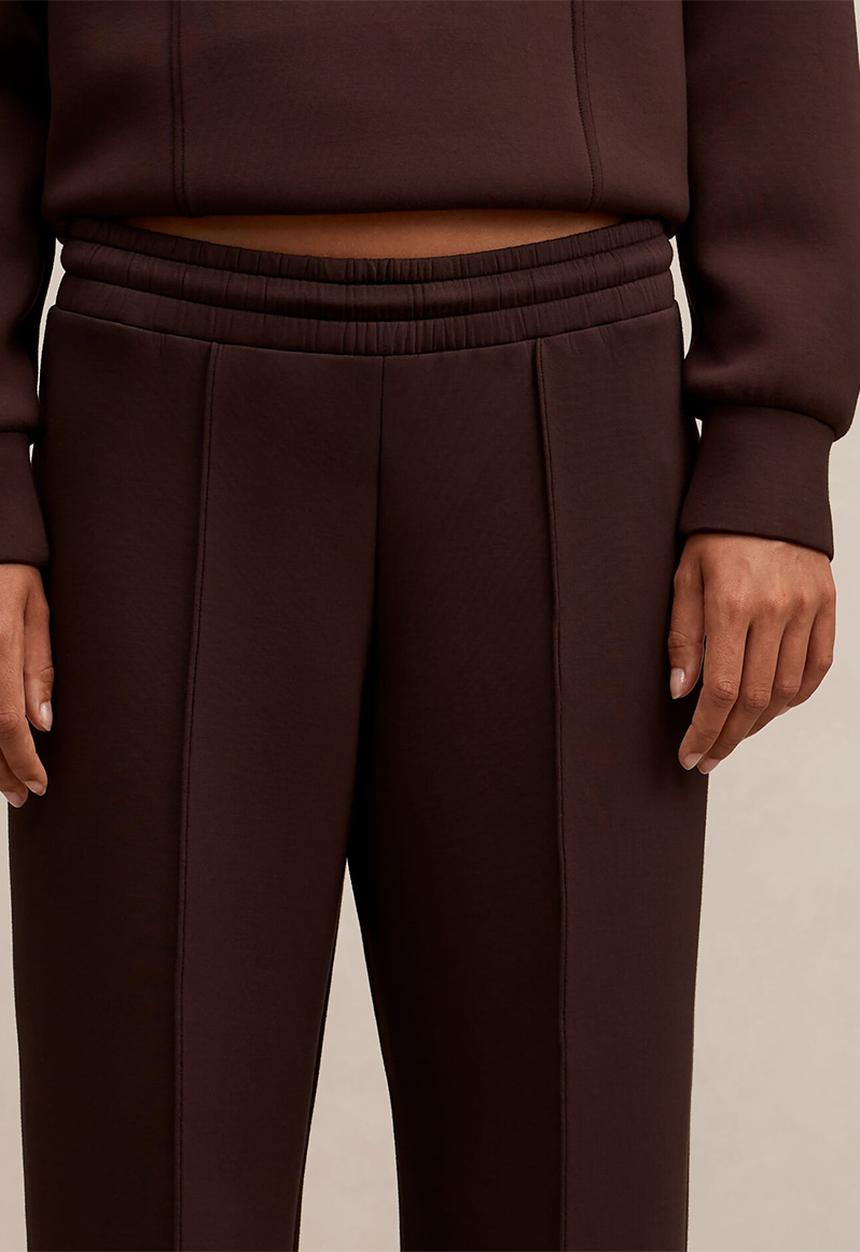 Forever New - Hunter wide leg lounge pants in chocolate