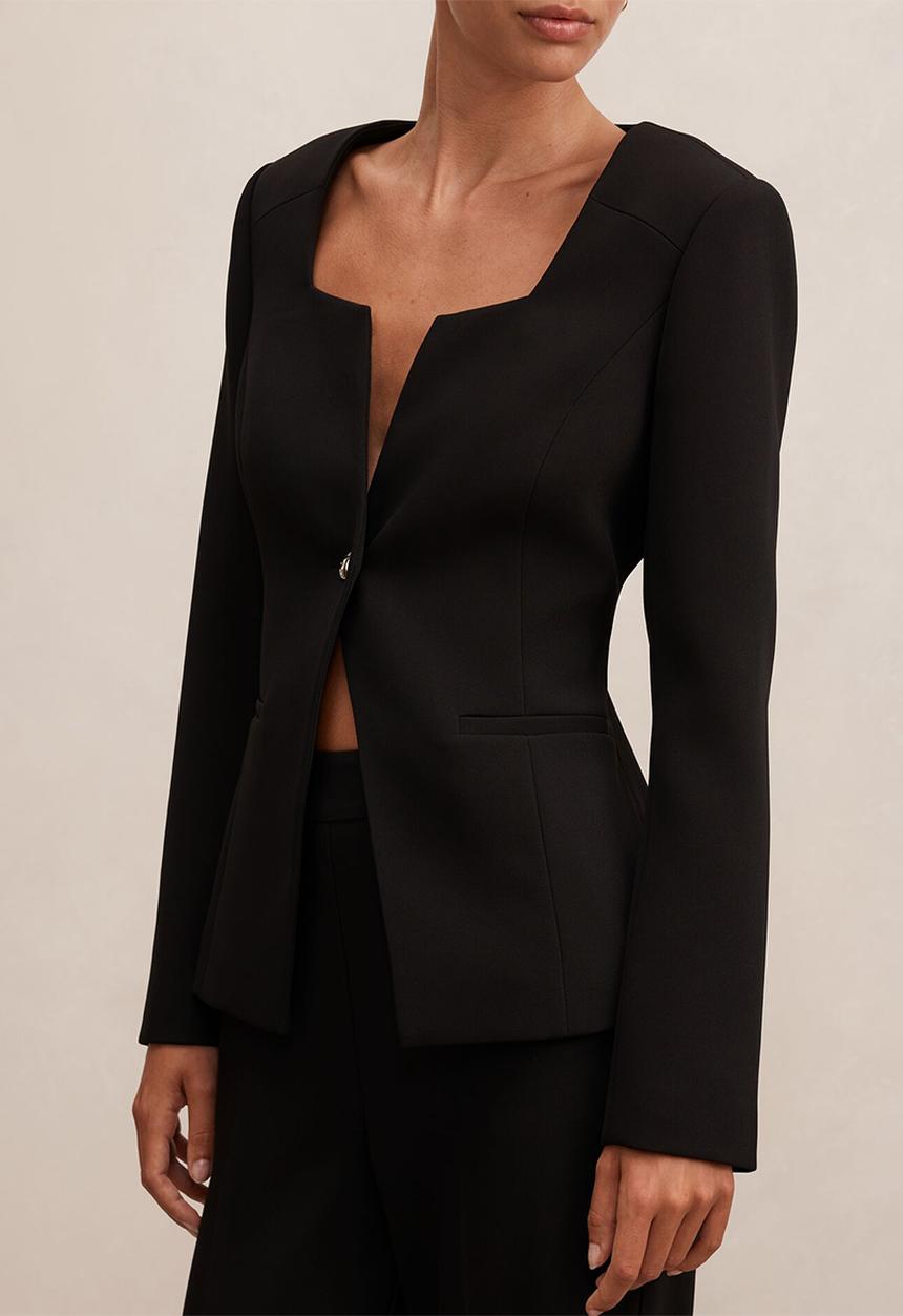 Forever New - Sloane collarless blazer in black