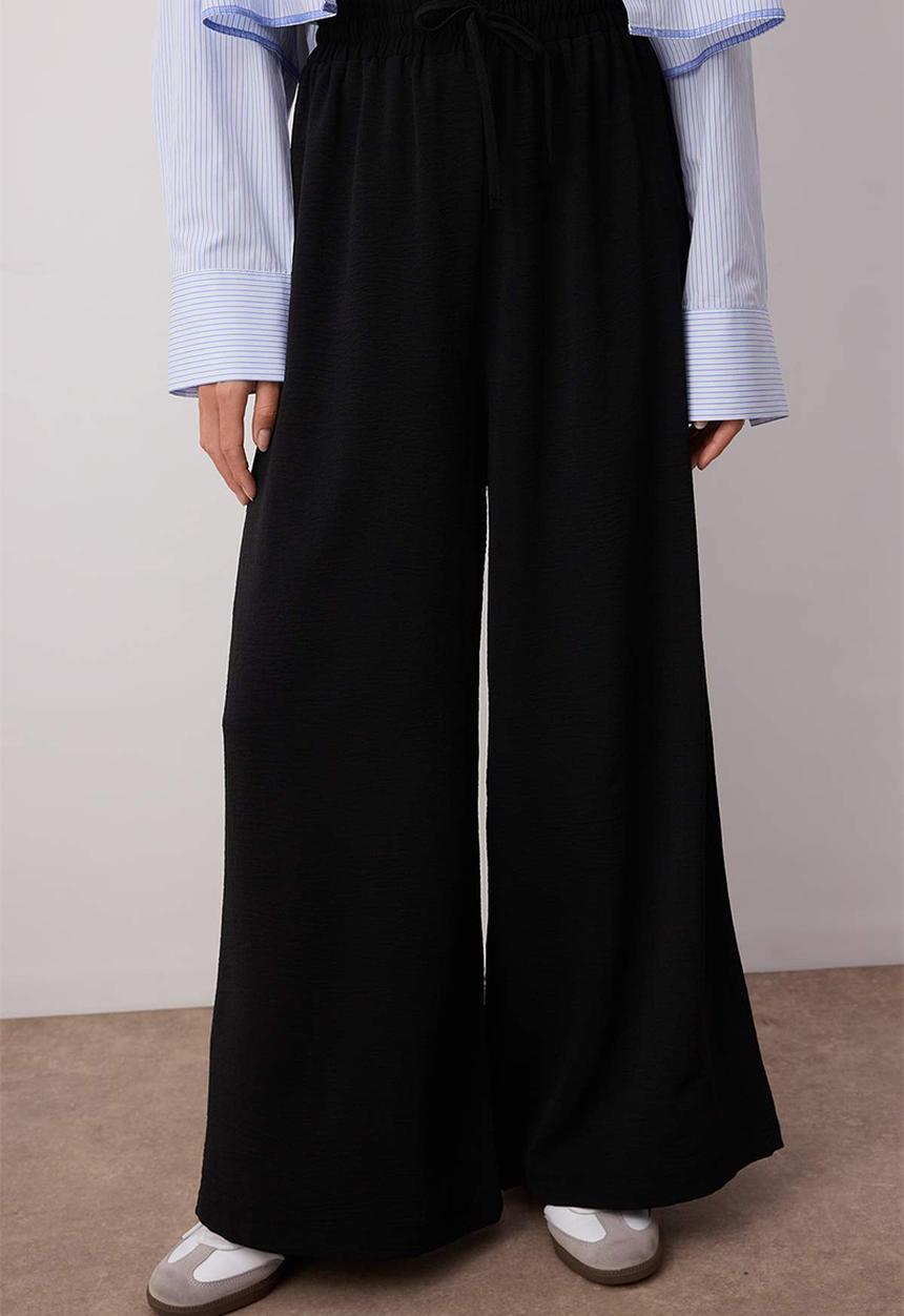 Trendyol - Wide Leg Woven Trousers - Black