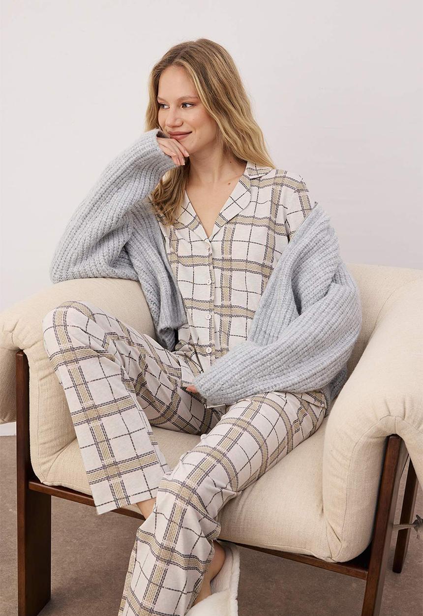 Trendyol - Knitted Pajamas Set - Beige