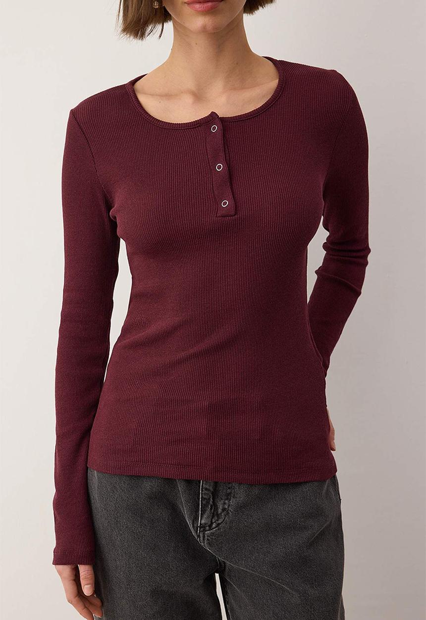Trendyol - Snap Fastener Fitted/Bodycon Corded Fabric Flexible Knitted Blouse - Burgundy