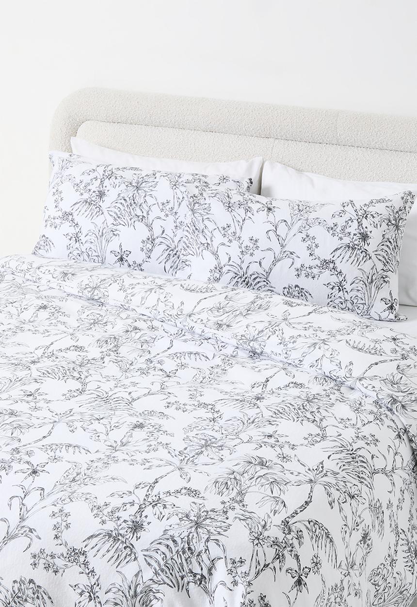 Sixth Floor - Brushed Winter Stencil Floral Cotton Blend Duvet Set - white