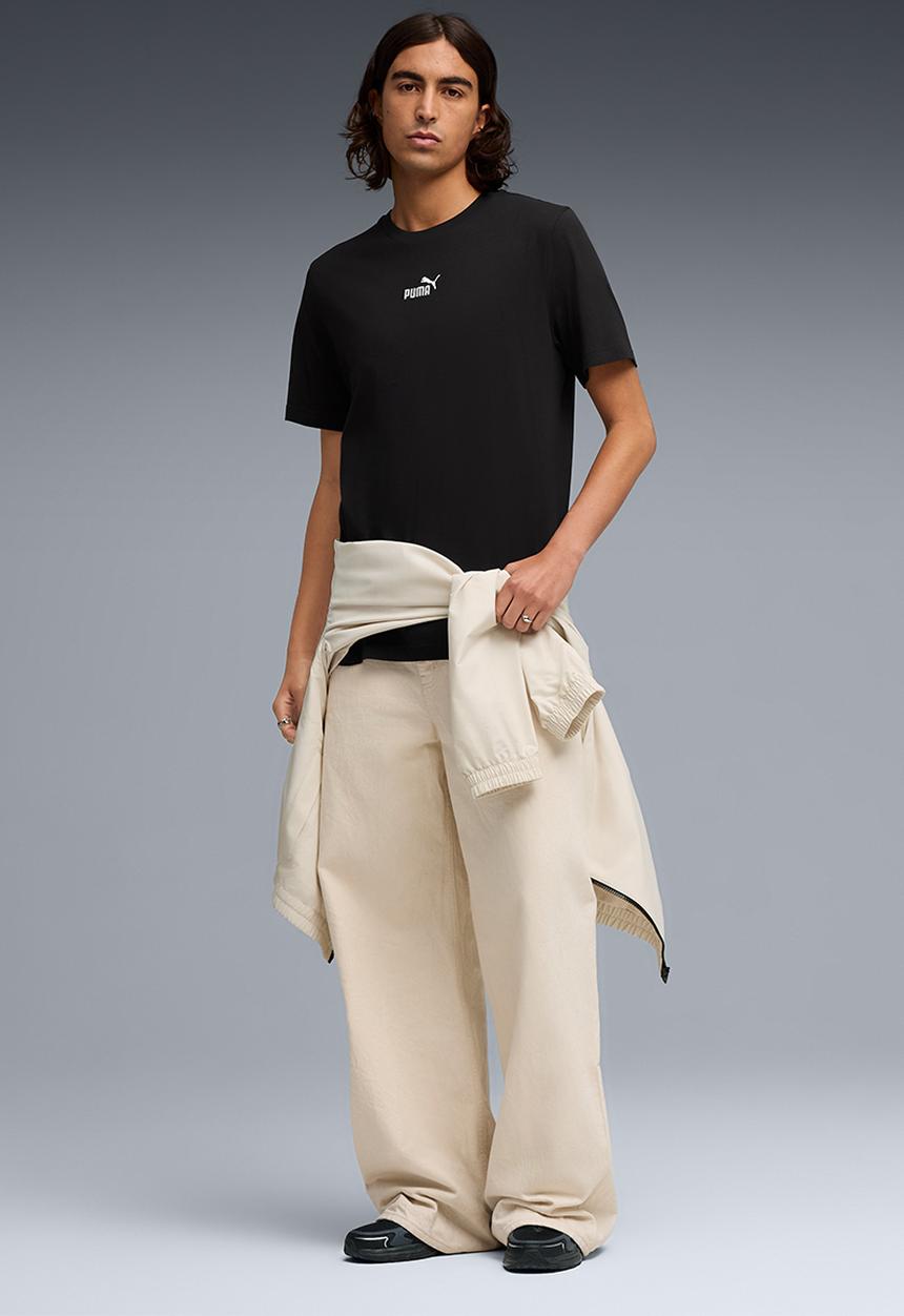 PUMA - ESS Small No.1 Logo centered Tee - Puma Black