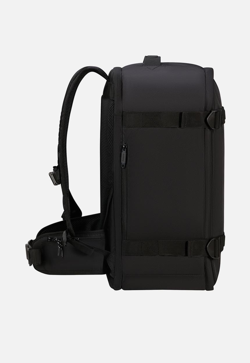 American Tourister - TRAVEL BACKPACK - BLACK