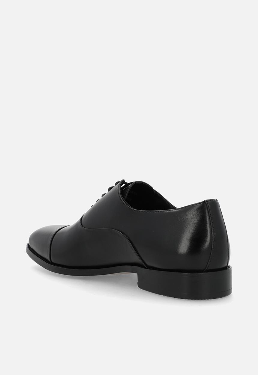 Fabino - High Shine Toe Cap Oxford - Black