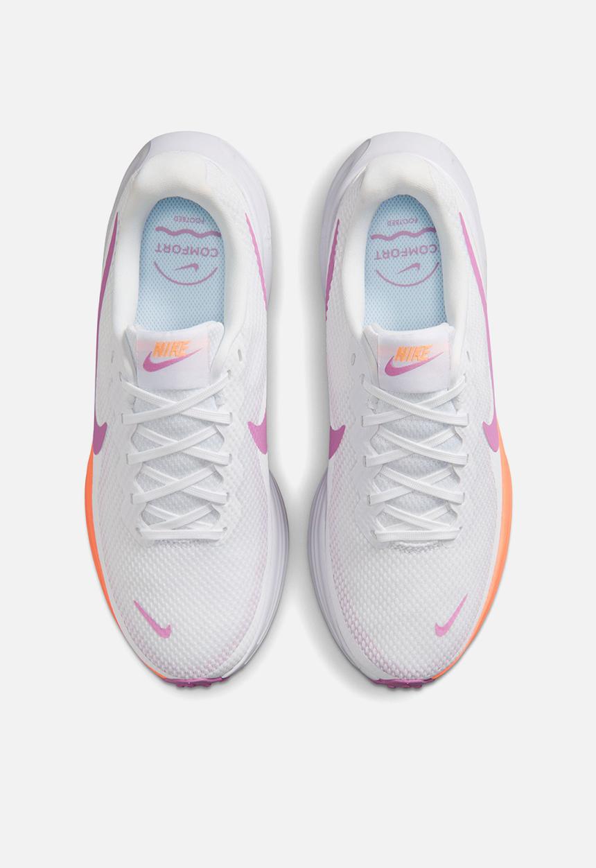 Nike - Nike Revolution 8