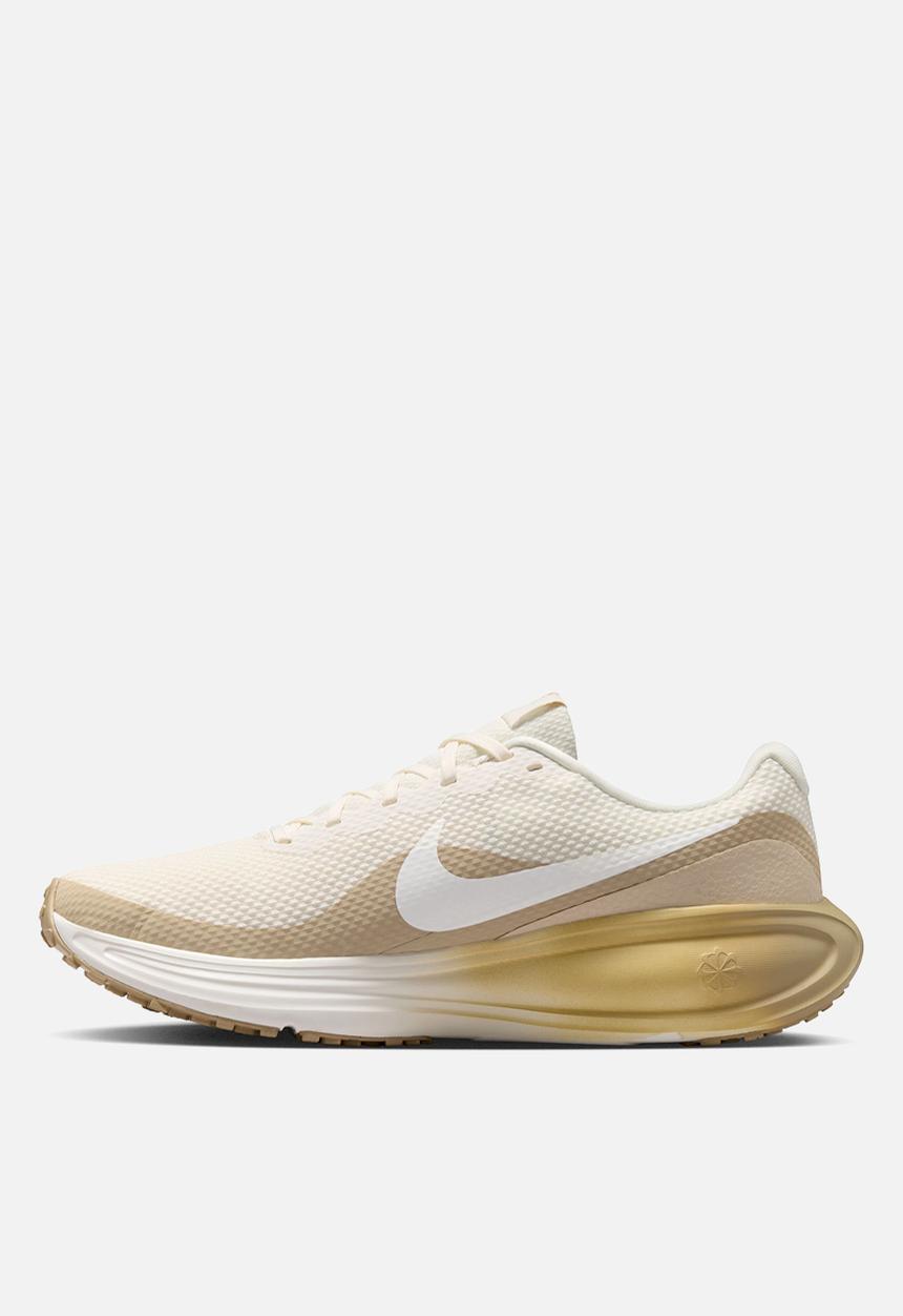 Nike - Nike Revolution 8