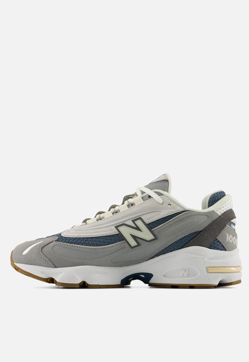 New Balance  - 1000