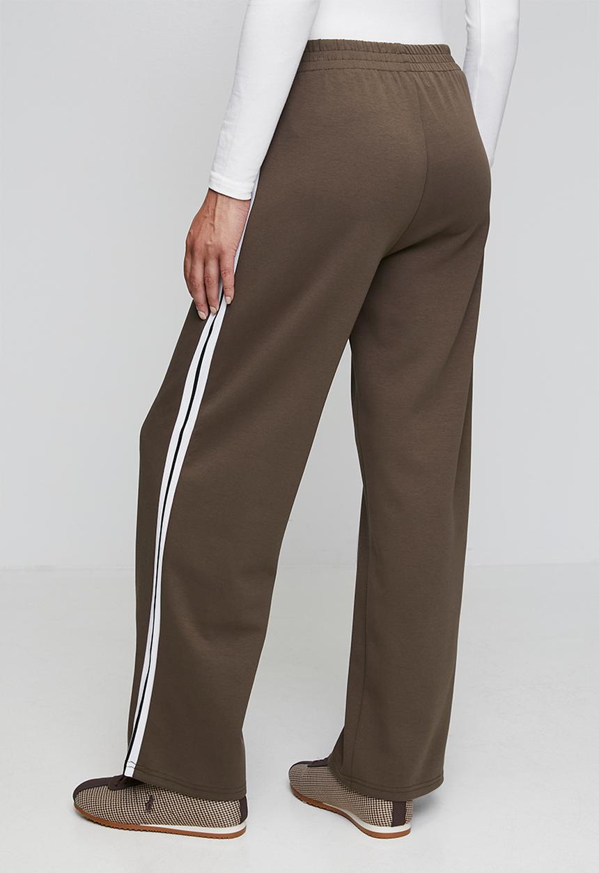 Stella Morgan - High Waist Elasticated Wide Leg Fleece Pant With Side Tape - Bitter Chocolate