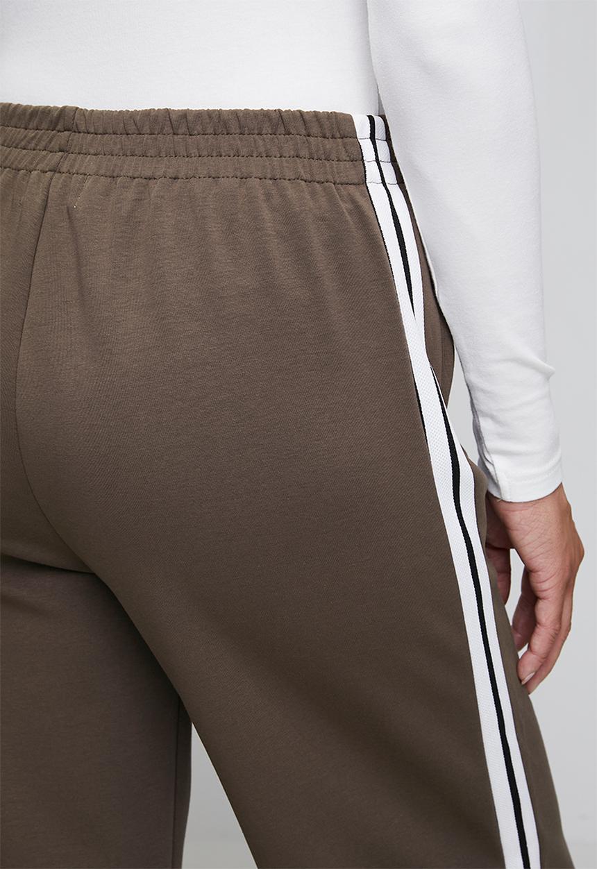 Stella Morgan - High Waist Elasticated Wide Leg Fleece Pant With Side Tape - Bitter Chocolate