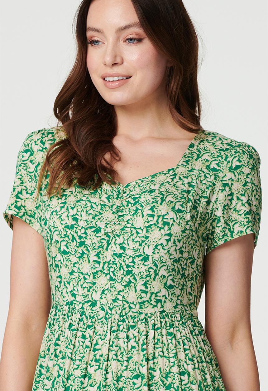 Stella Morgan - Short Sleeve V-neck With Gather Multi Tier Maxi A-Line Dress - Green