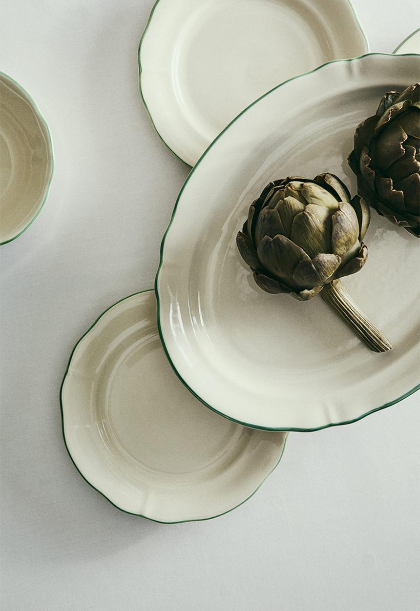 H&M - Stoneware serving plate - light beige/green 