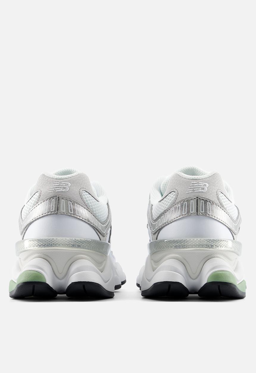 New Balance  - 9060 v1