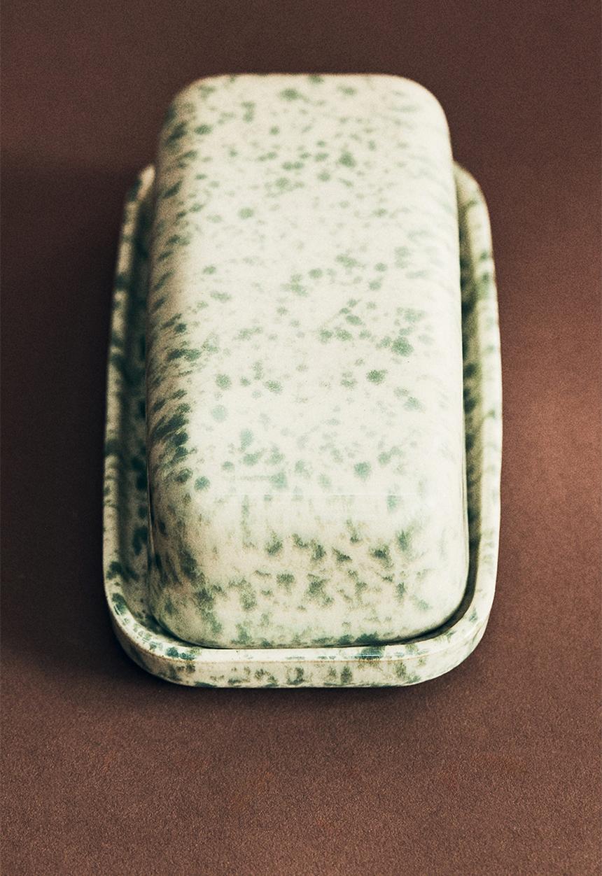 H&M - Stoneware butter dish - green