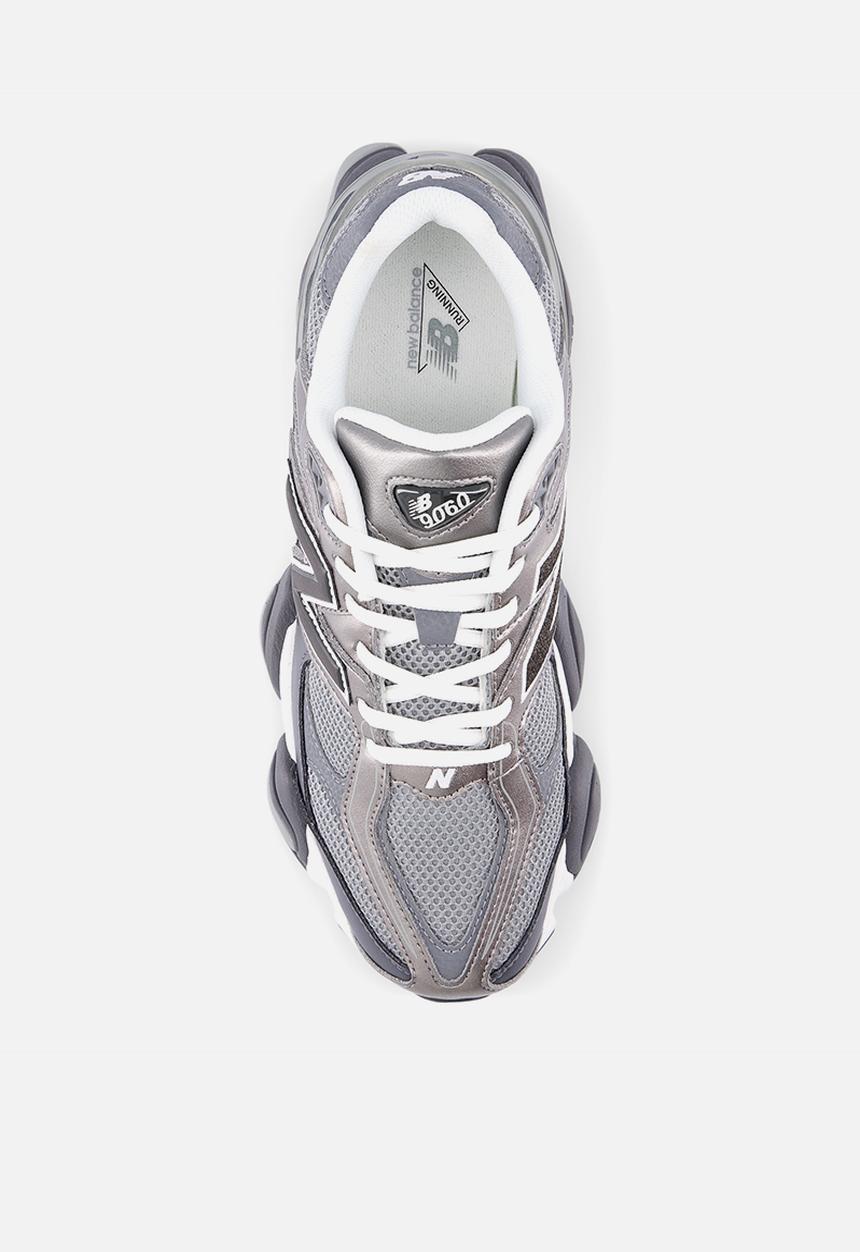 New Balance  - 9060 v1