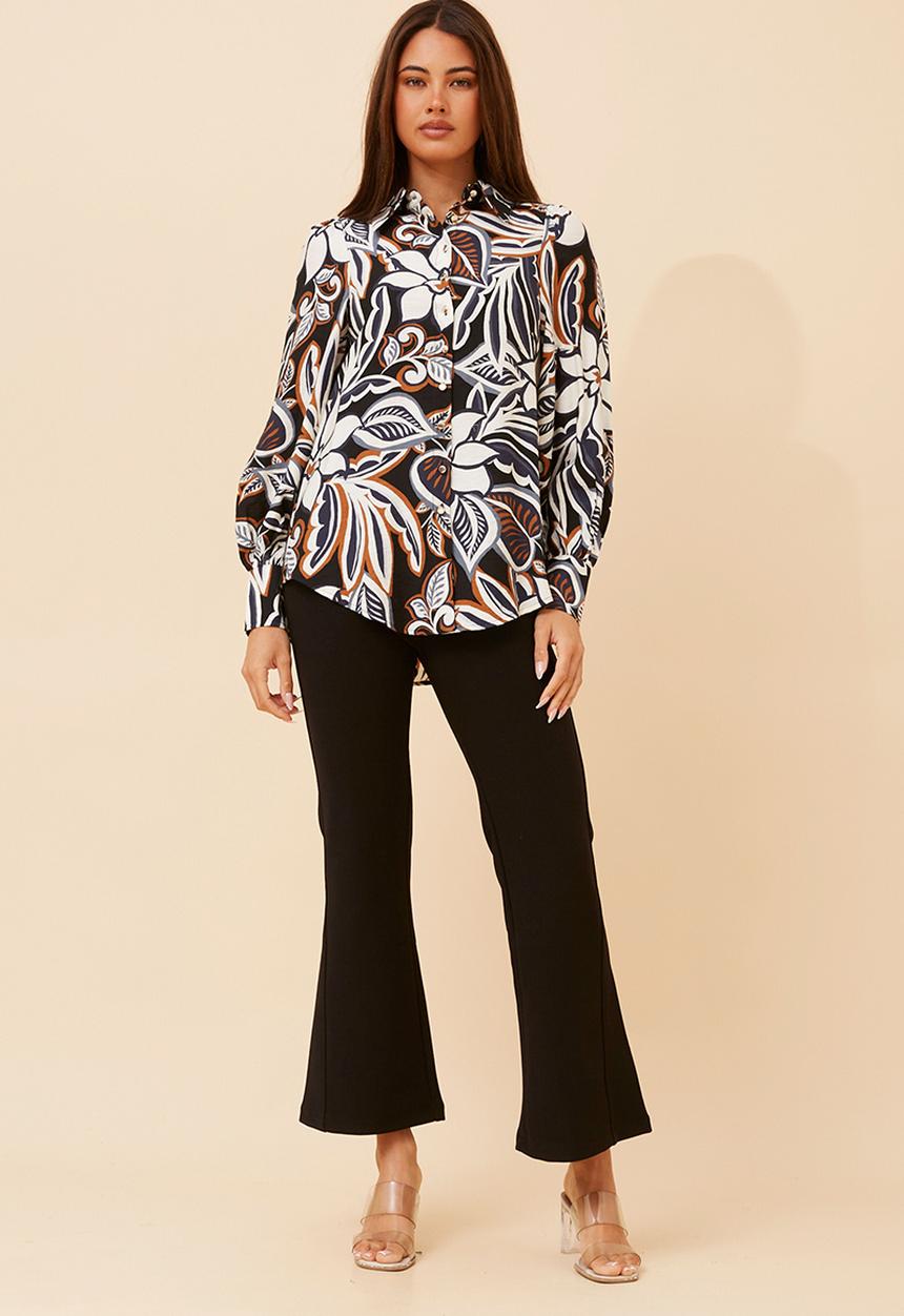 Izabel London - L/S Button Through Collared Printed Blouse With Wide Cuff On Sleeve - Navy