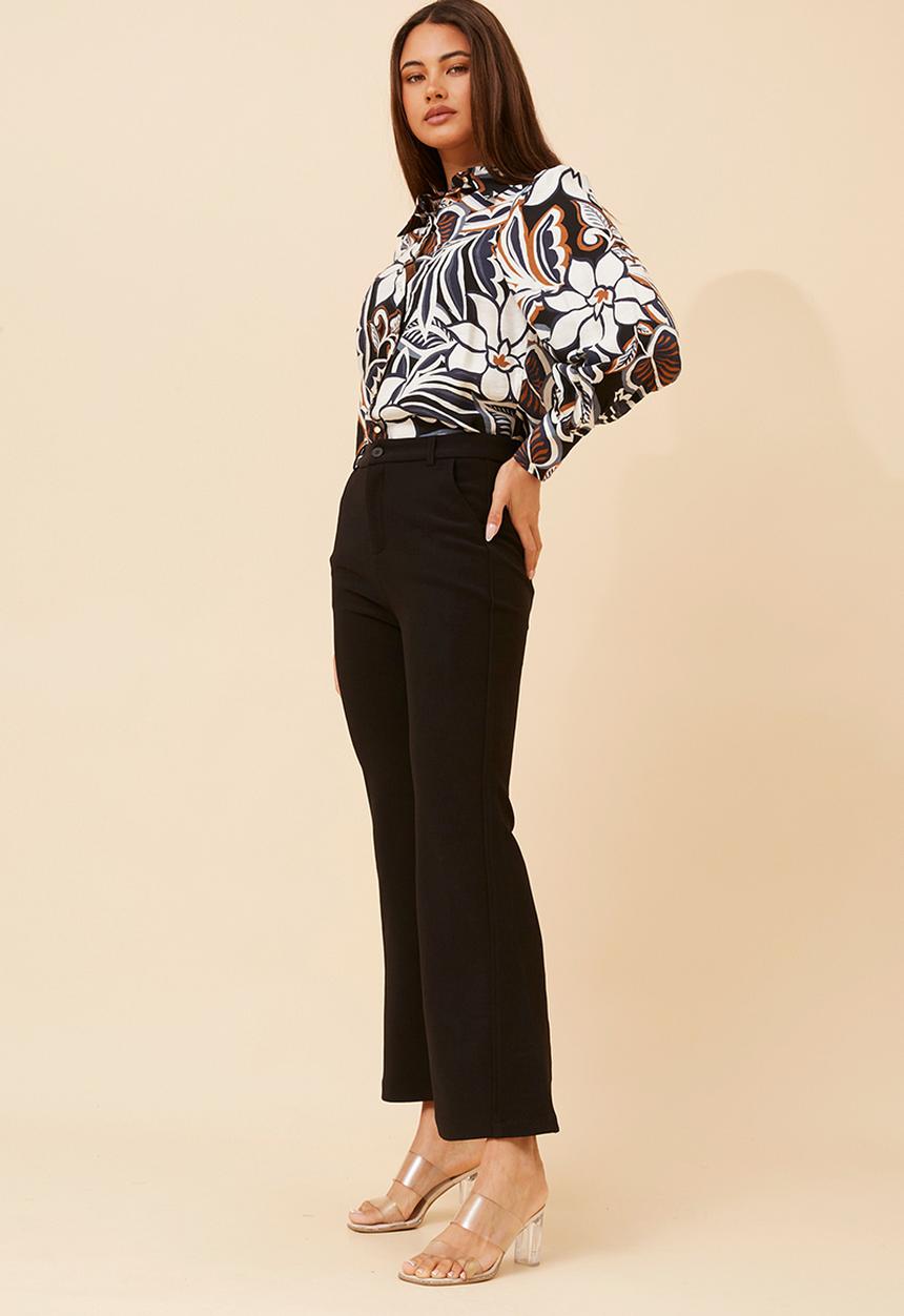 Izabel London - L/S Button Through Collared Printed Blouse With Wide Cuff On Sleeve - Navy
