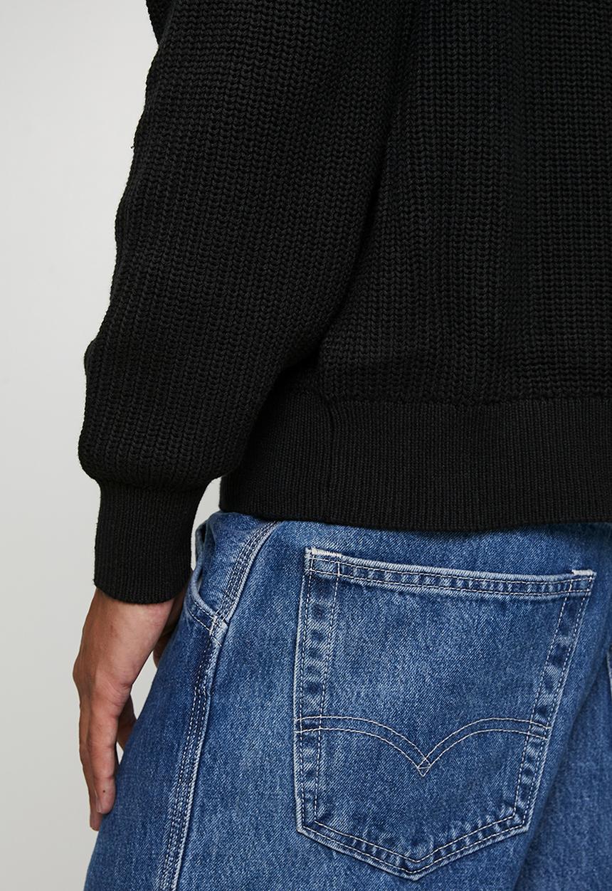 Cotton On - Box Fit Crew Knit - Jet Black