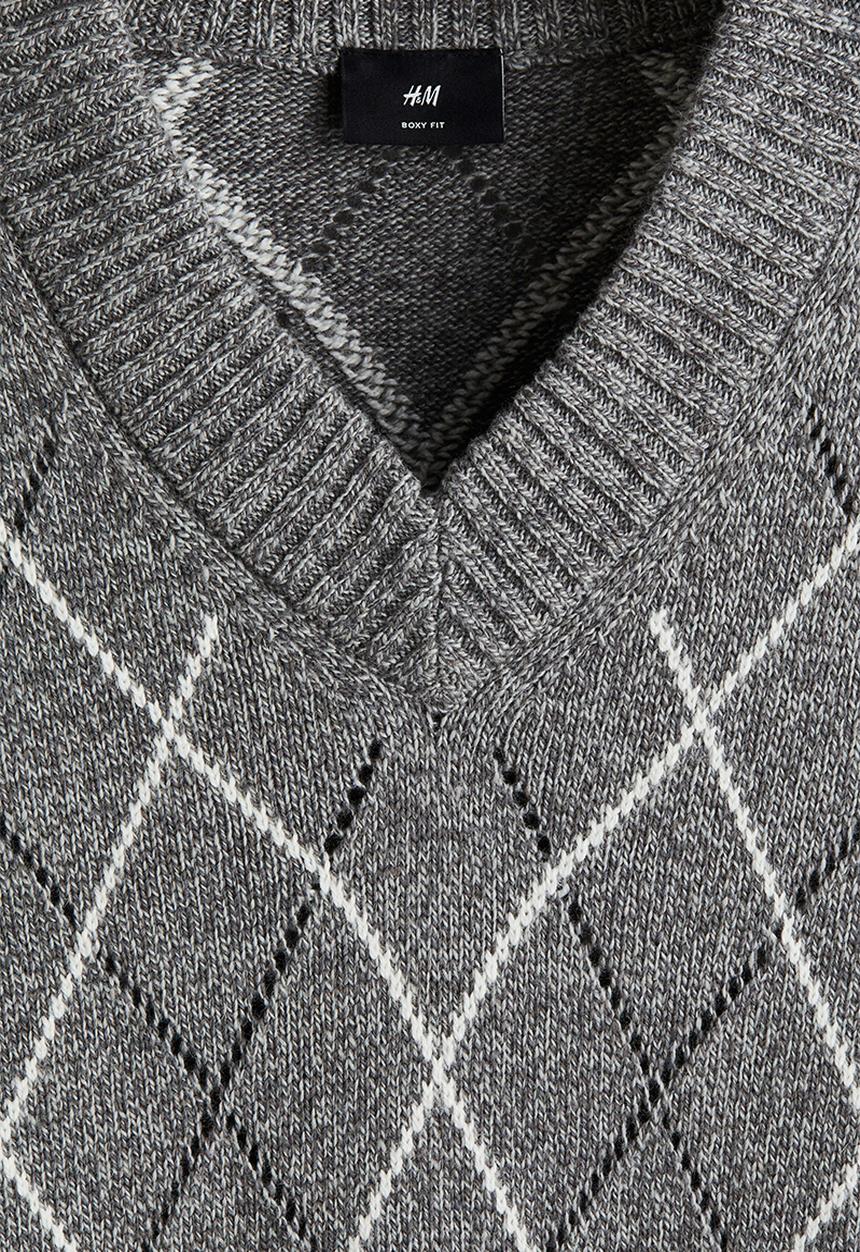 H&M - Regular fit wool-blend v-neck jumper - grey/argyle pattern