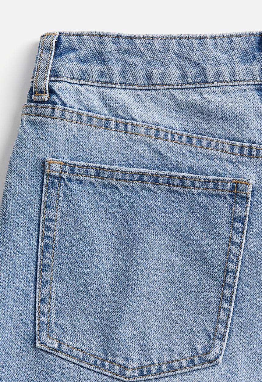 H&M - High-waisted denim shorts - light denim blue