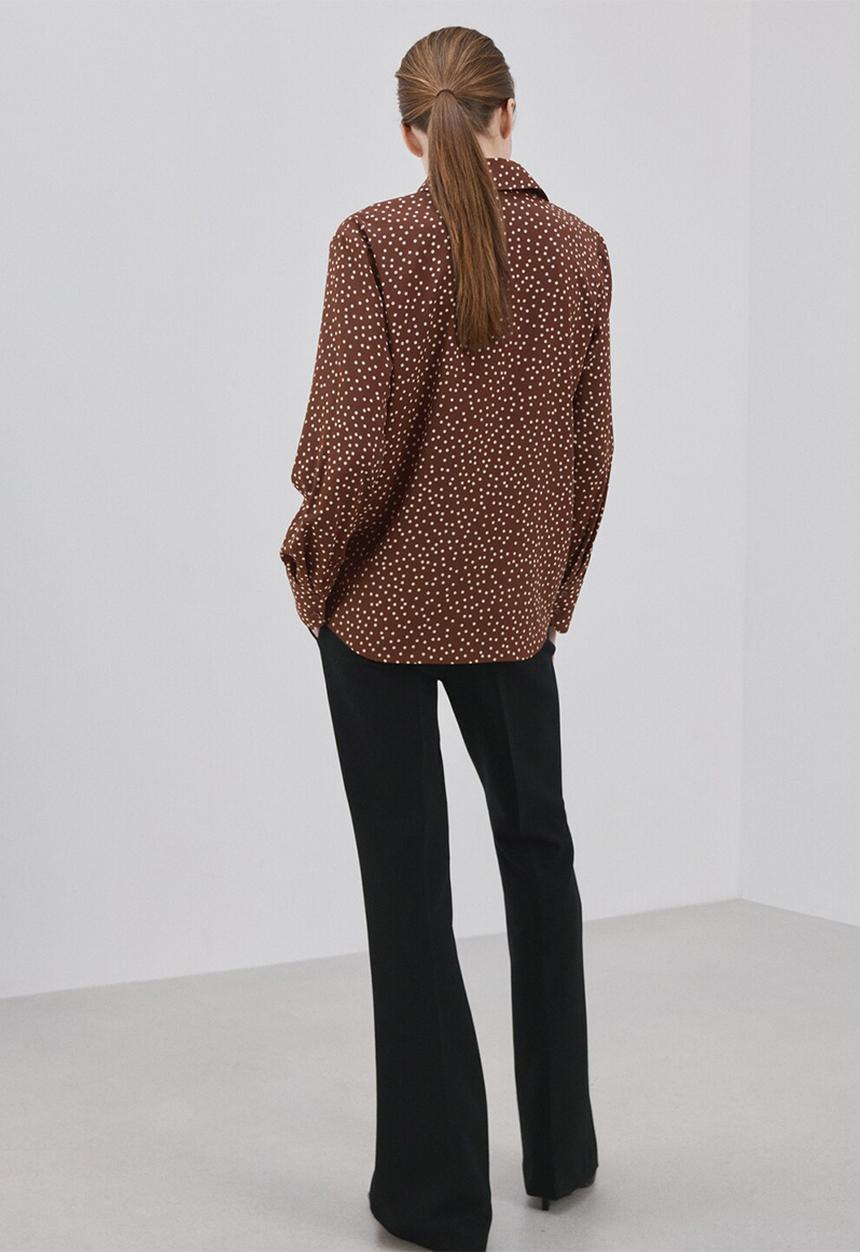 MANGO - Shirt basic- medium brown