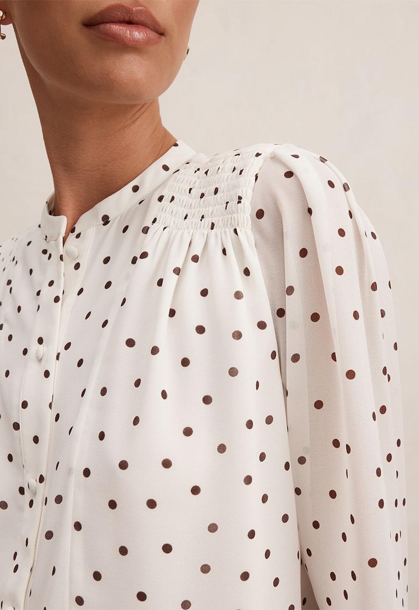 Forever New - Rory sheering blouse in cream bower spot