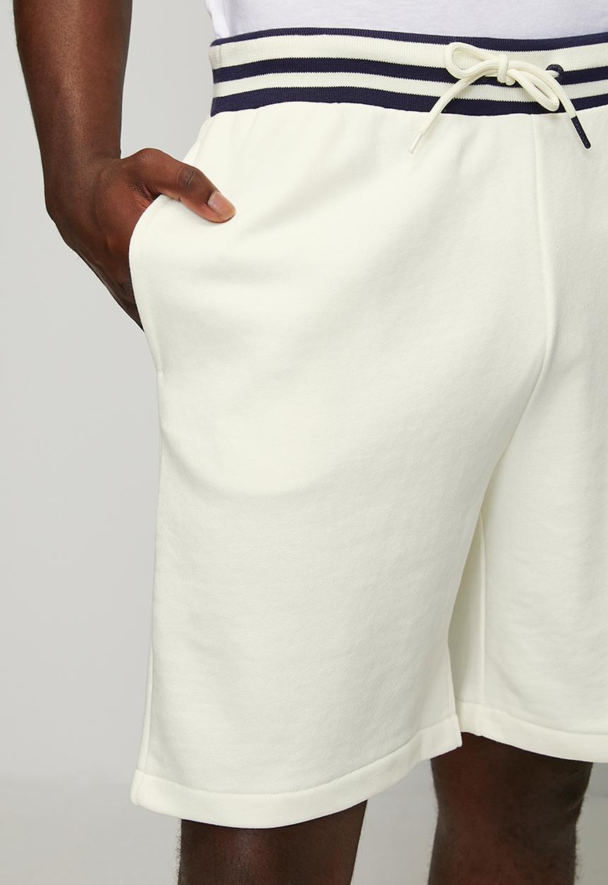 Reebok - Lawn club short - chalk