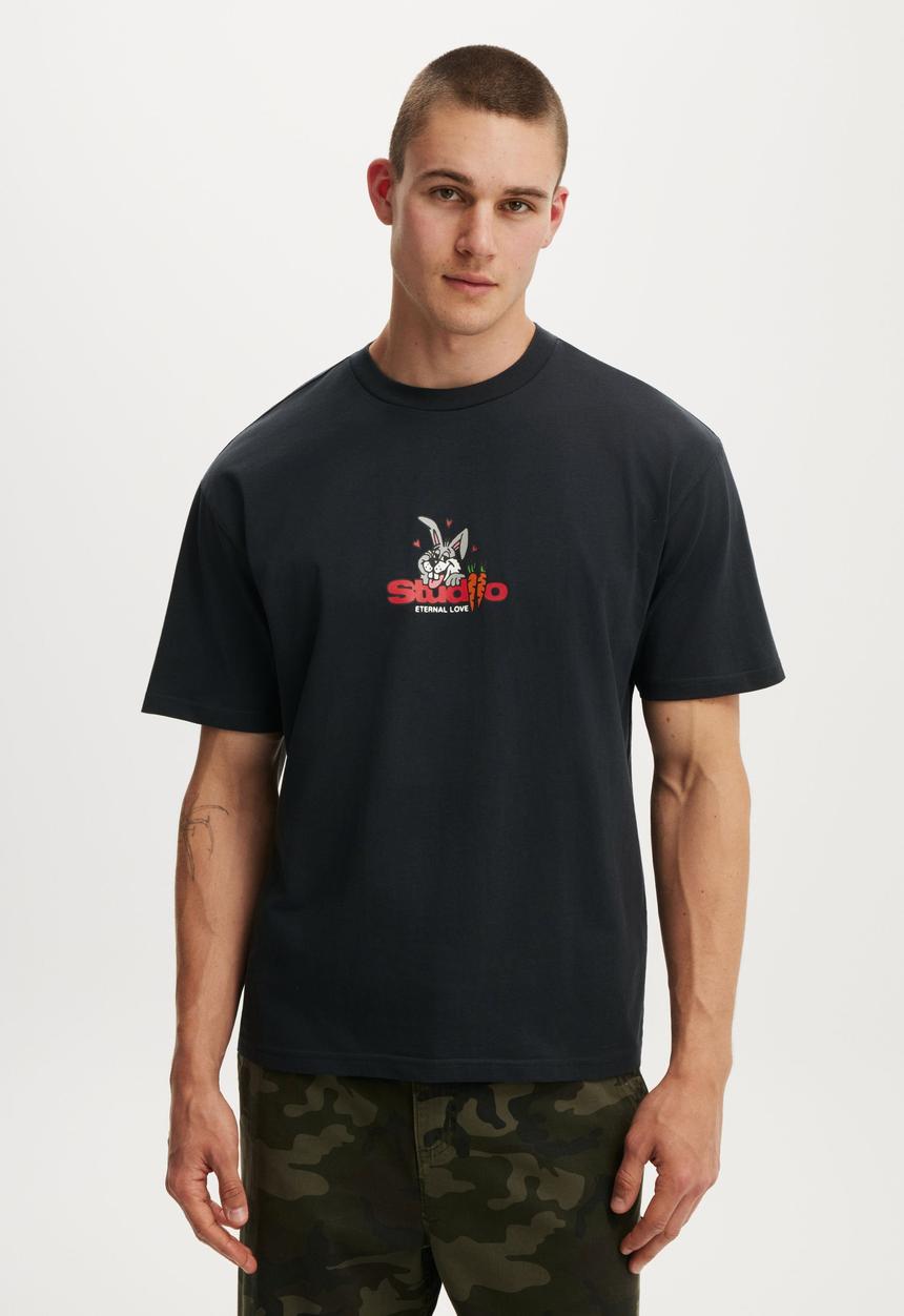 Cotton On - Everyday Fit Graphic T-Shirt - Washed Black / Carrots