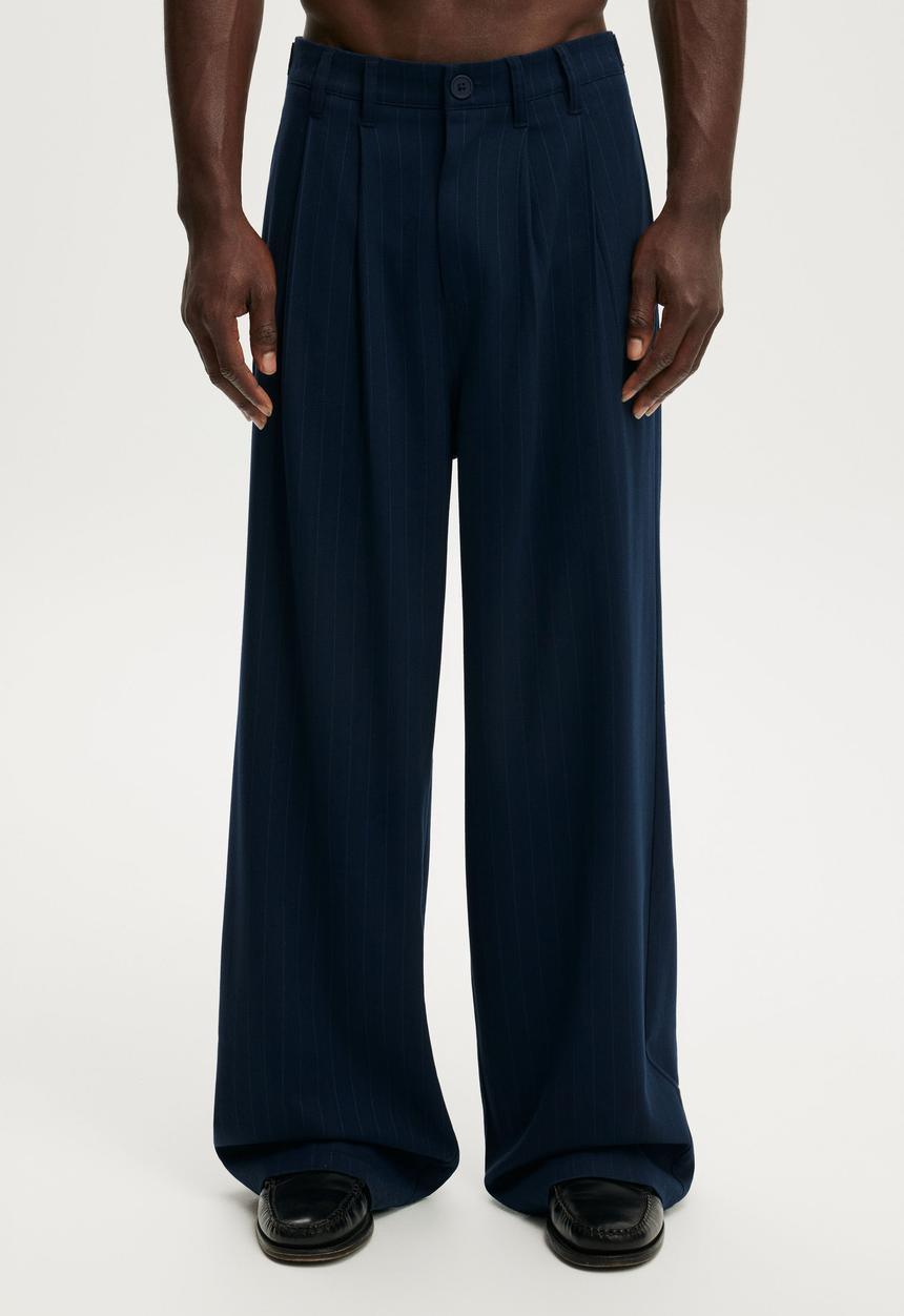 Cotton On - Super Baggy Pleated Pant - Navy Pinstripe
