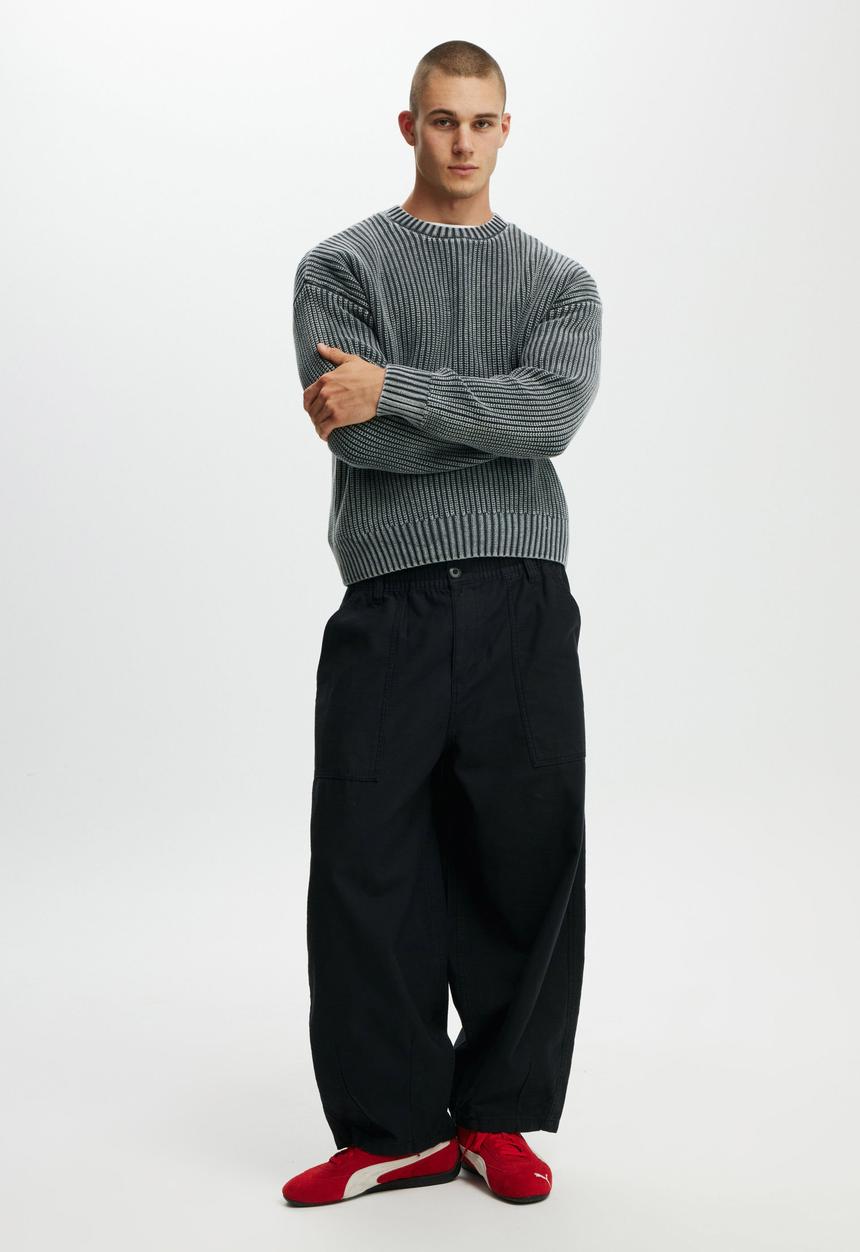 Cotton On - Box Fit Crew Knit - Washed Black