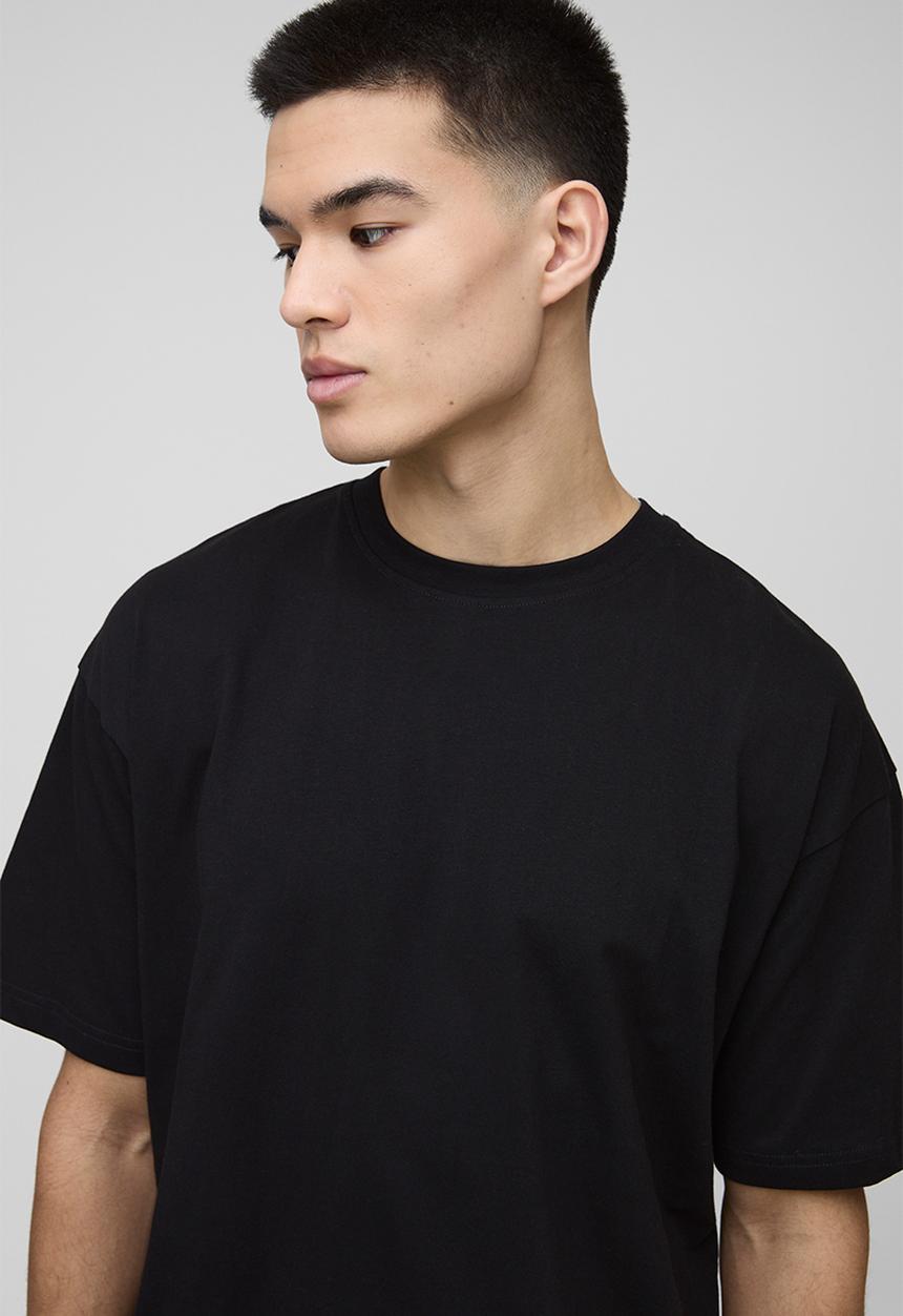 boohooMAN - Basic Oversized Crew Neck T-shirt - Black
