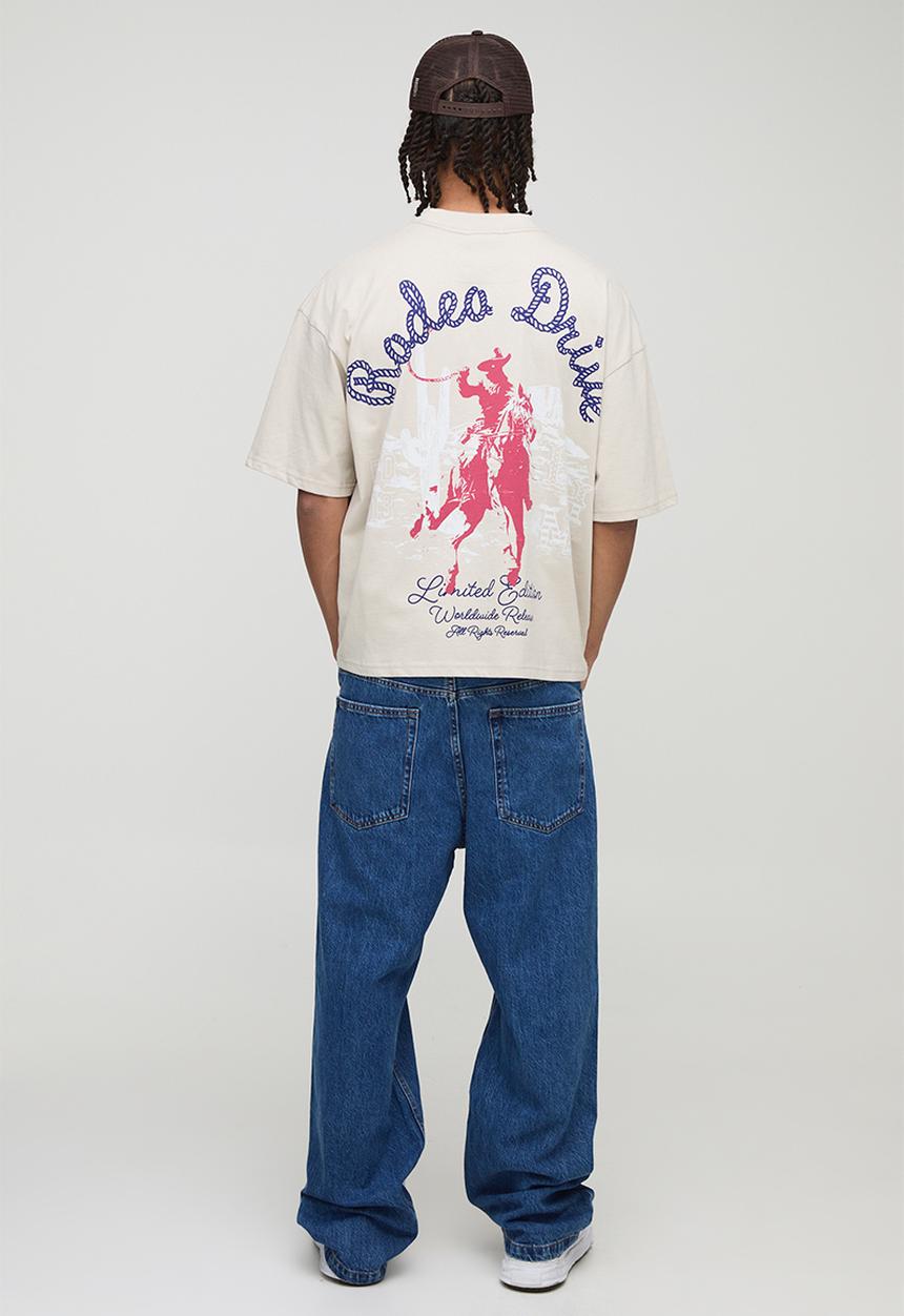 boohooMAN - Oversized Boxy Rodeo Drive Western Graphic T-Shirt - Stone
