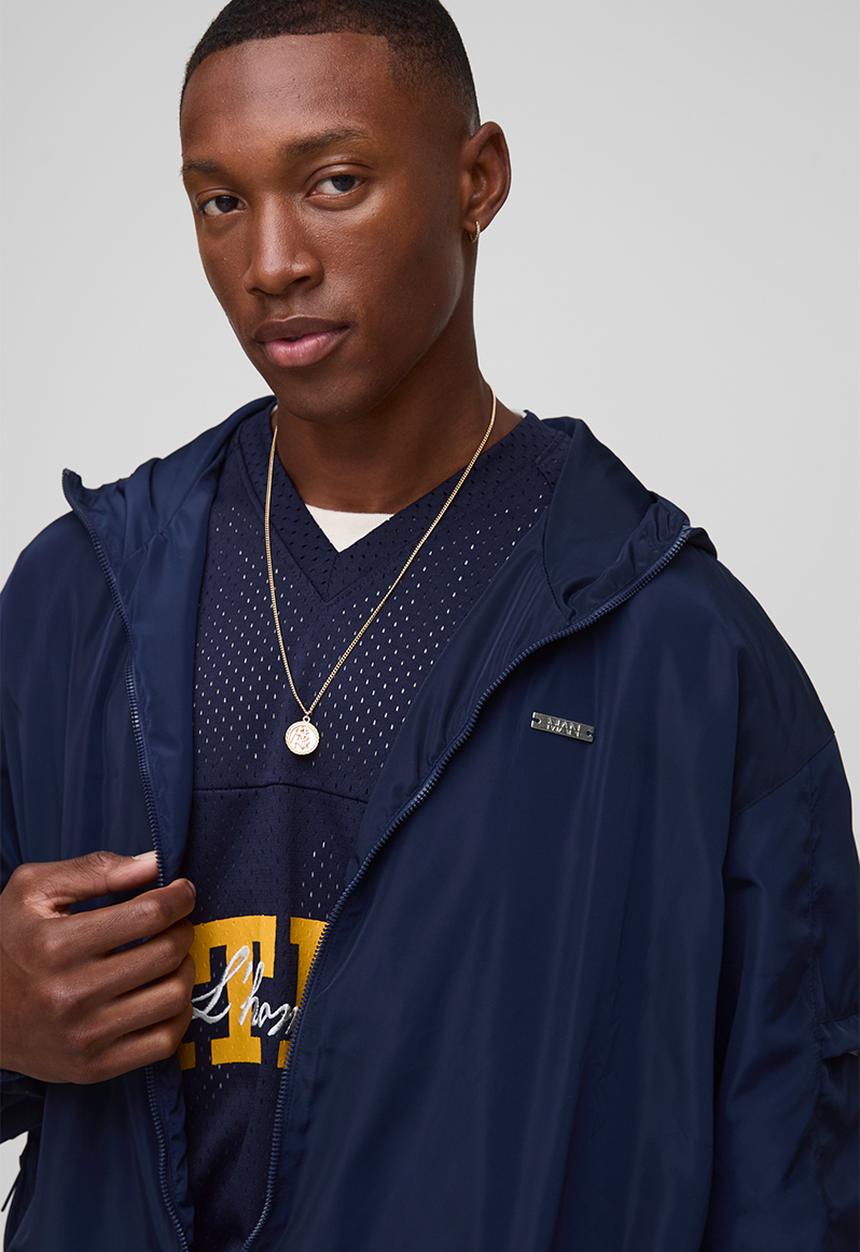 boohooMAN - Regular Fit Lightweight Nylon Hooded Windbreaker Jacket - Navy