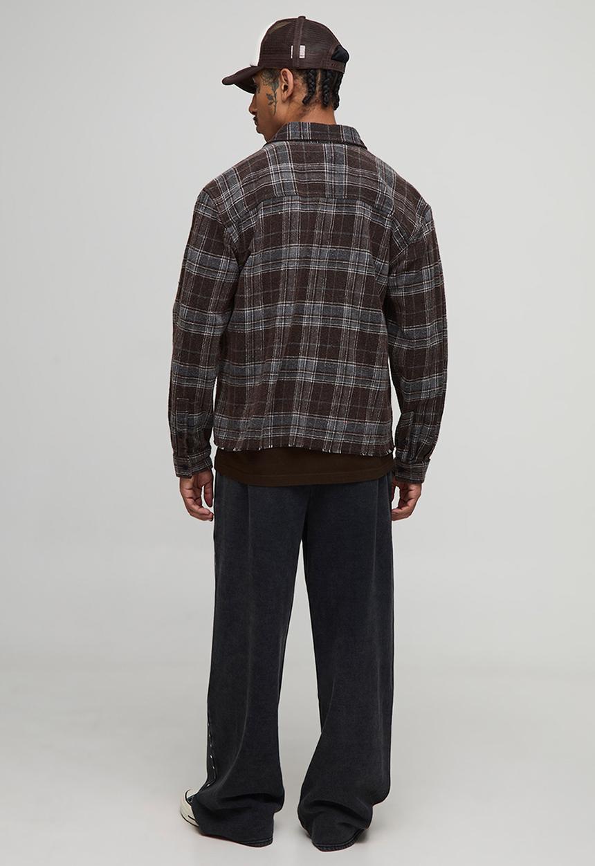 boohooMAN - Relaxed Badge Detail Distressed Acid Wash Check Shirt - Black