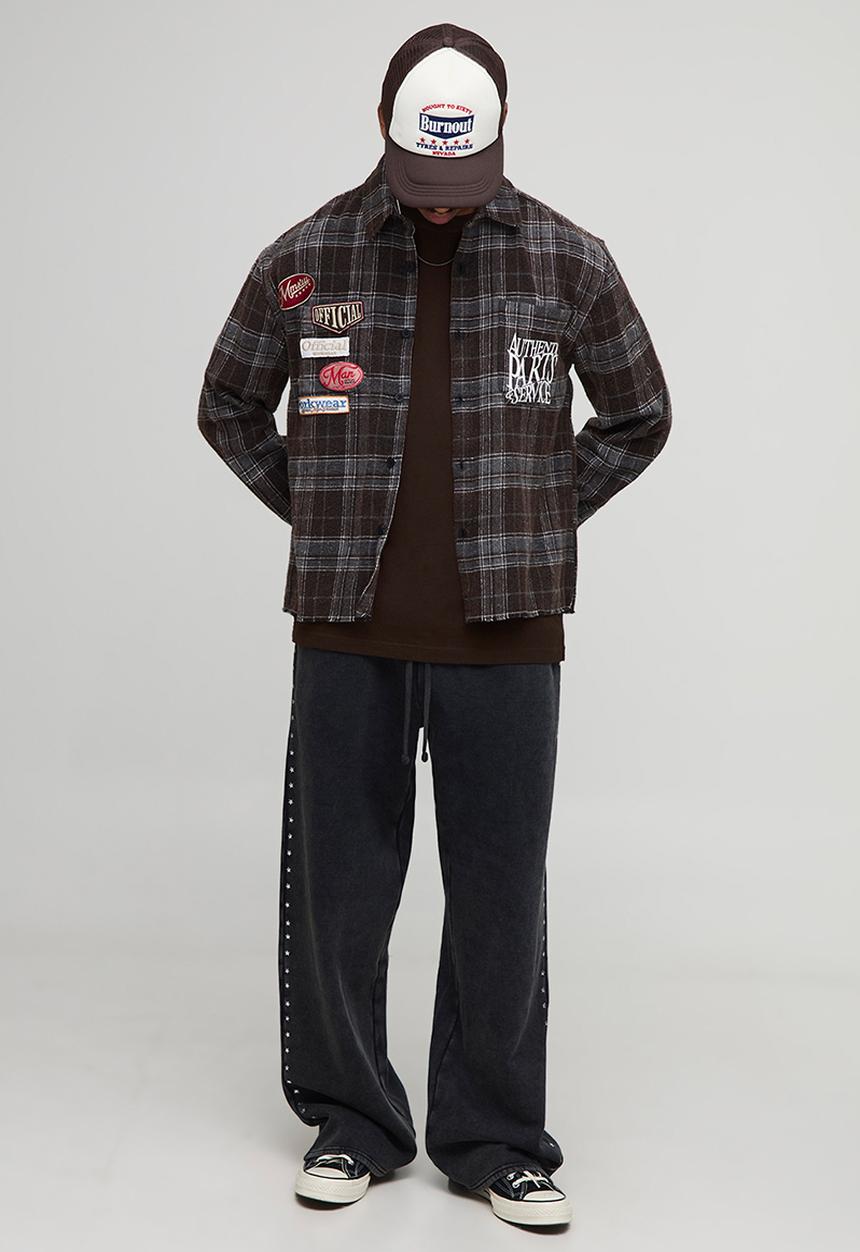boohooMAN - Relaxed Badge Detail Distressed Acid Wash Check Shirt - Black