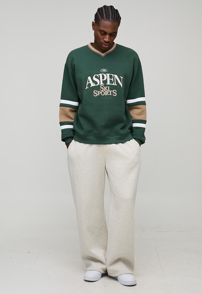 boohooMAN - Oversized V Neck Aspen Sweatshirt - Forest