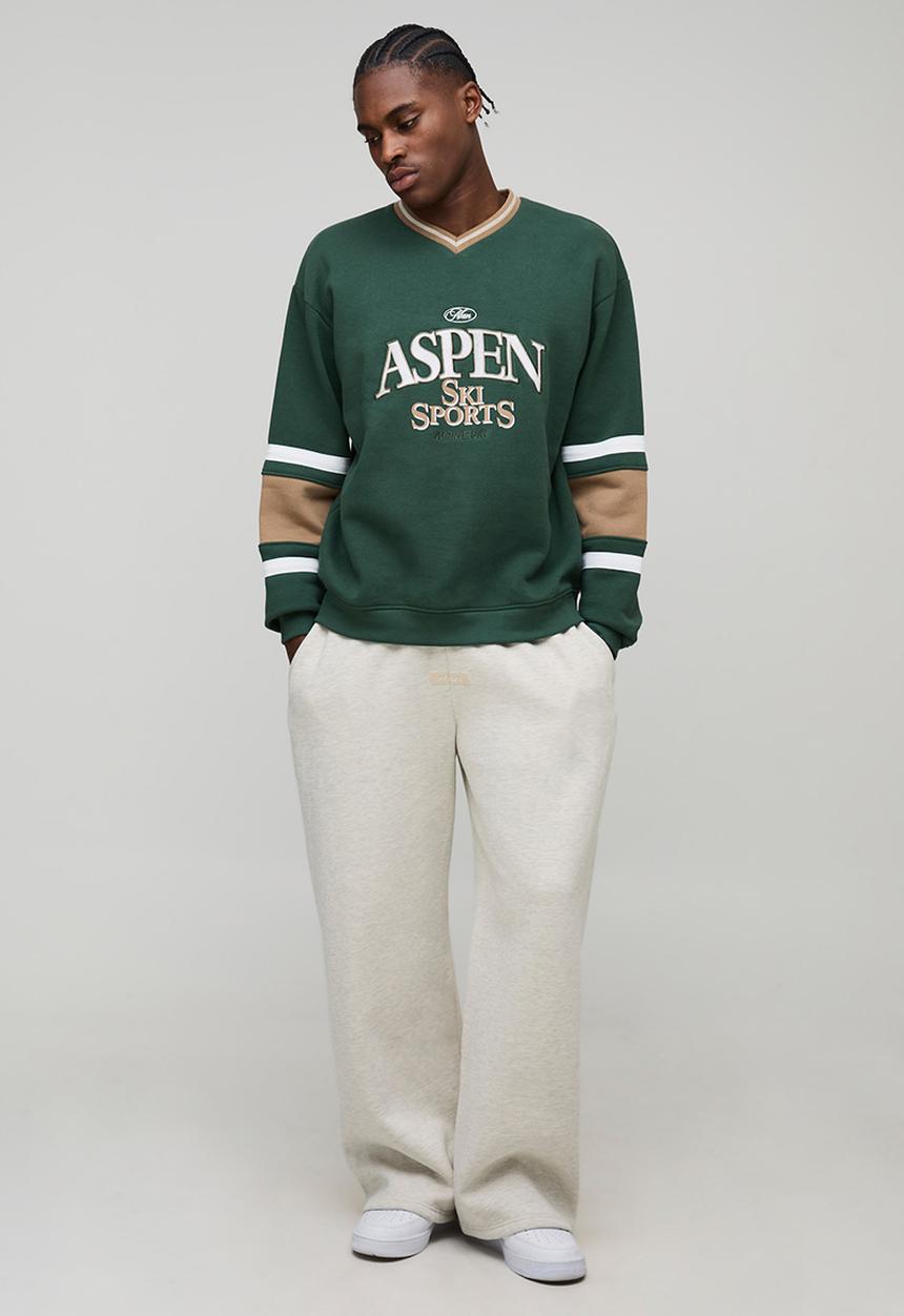 boohooMAN - Oversized V Neck Aspen Sweatshirt - Forest