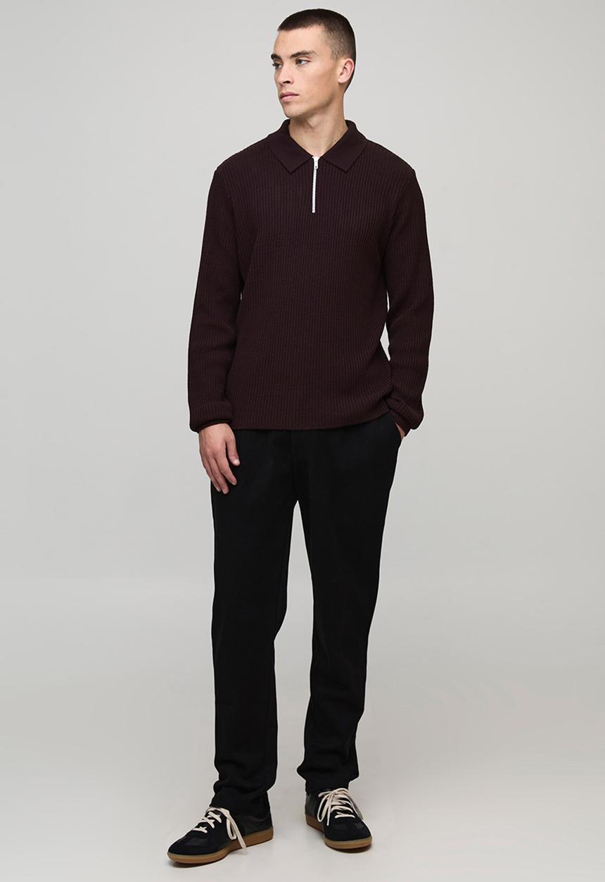 boohooMAN - Regular Fit 1/4 Zip Rib Long Sleeve Knitted Polo - Chocolate