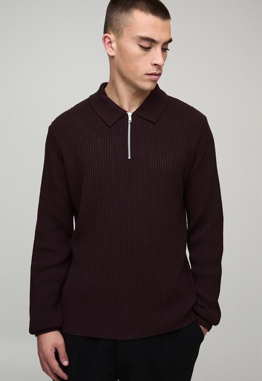 boohooMAN - Regular Fit 1/4 Zip Rib Long Sleeve Knitted Polo - Chocolate