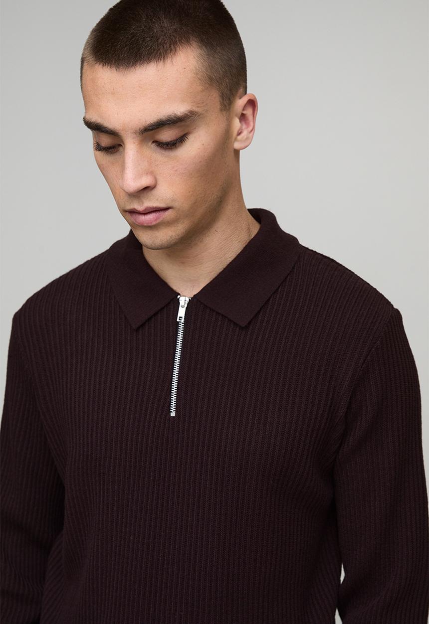 boohooMAN - Regular Fit 1/4 Zip Rib Long Sleeve Knitted Polo - Chocolate
