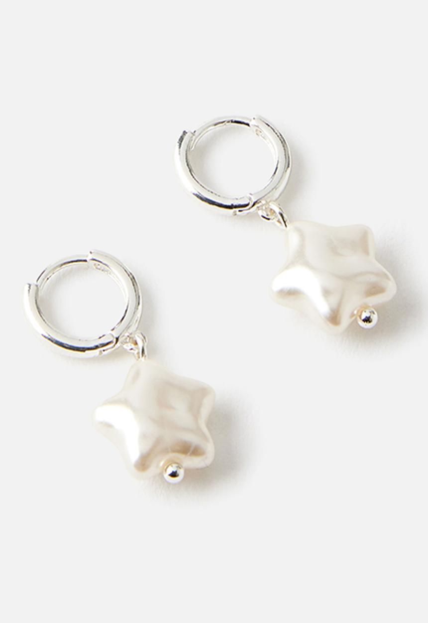Rubi - Huggie pearl star hoop earring - silver