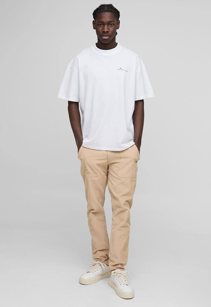 boohooMAN - Slim Waffle Corduroy Trousers - Sand