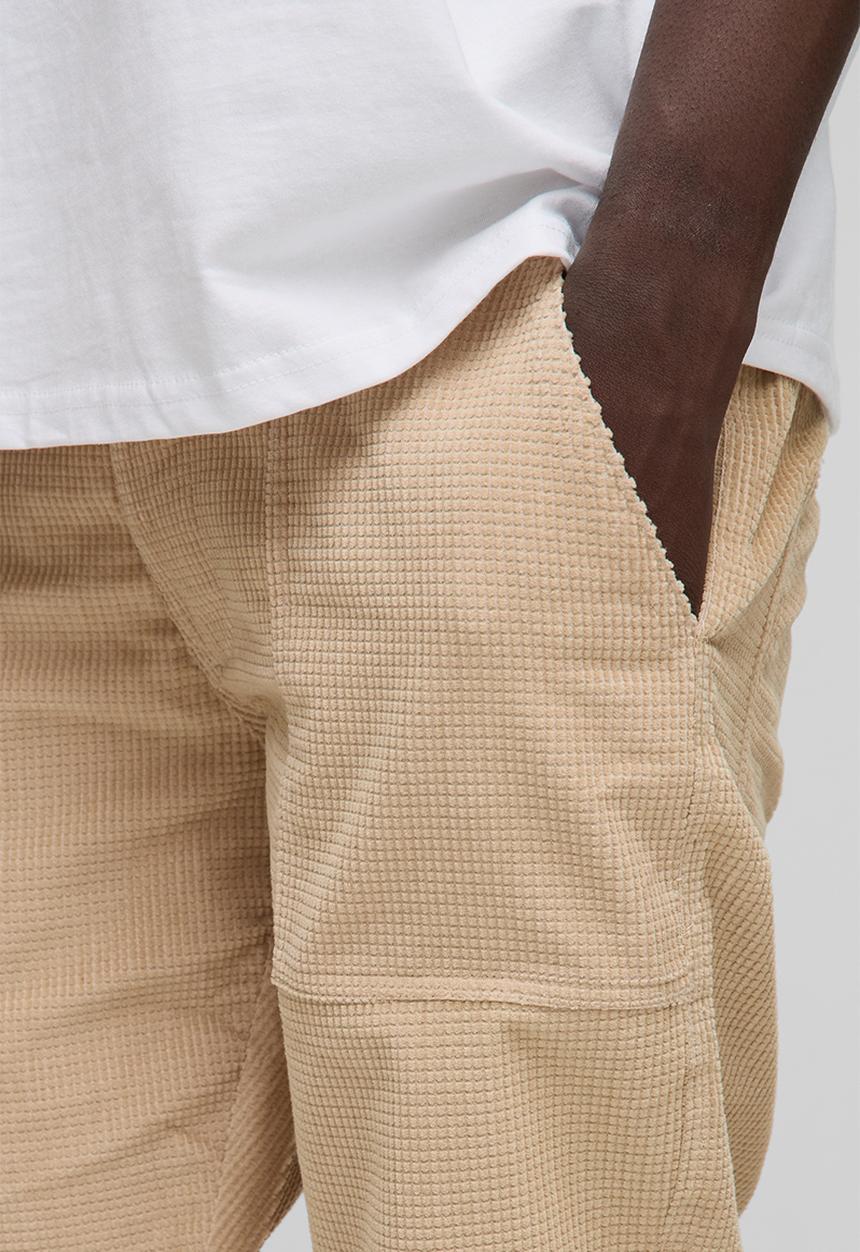 boohooMAN - Slim Waffle Corduroy Trousers - Sand