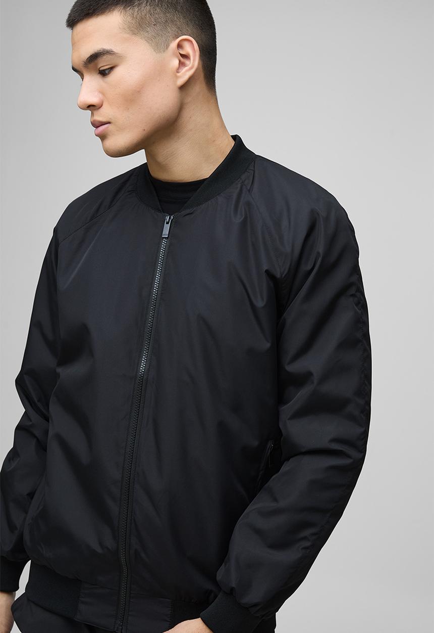 boohooMAN - Regular Fit Lightweight Nylon Raglan Bomber Jacket - Black