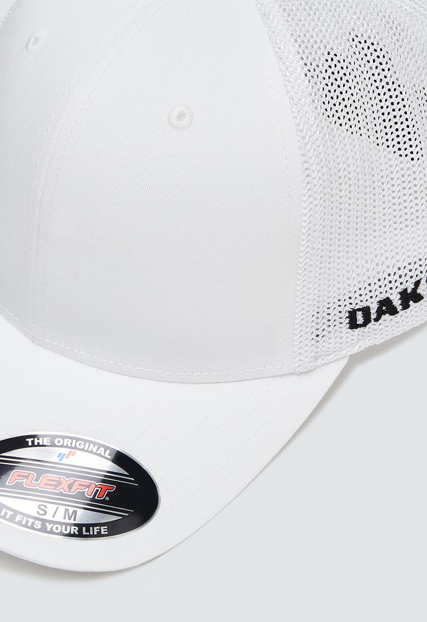 Oakley - Golf Cresting Trucker - White