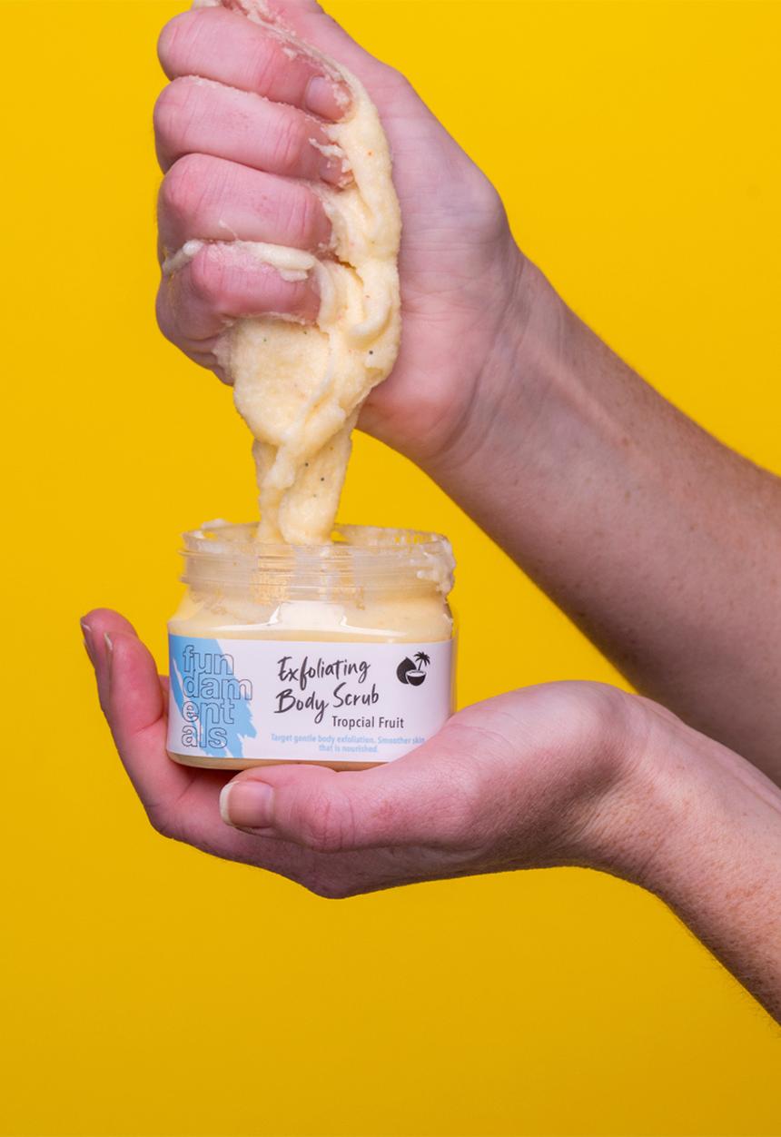 Fundamentals Skincare - Exfoliating Body Scrub - Tropical Fruit