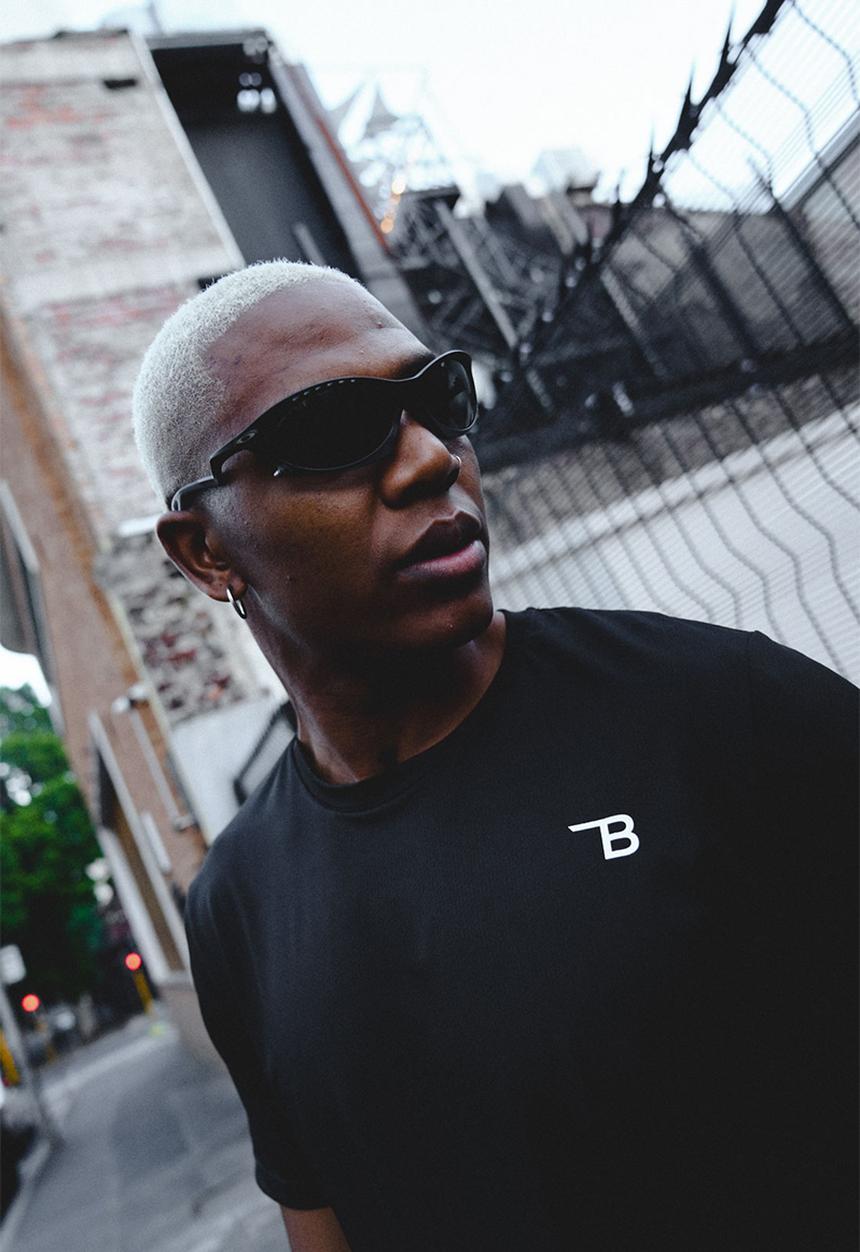 Burnt  - Fundamental Daily Tee - Black